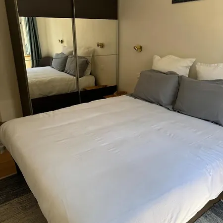 Hyper Centre Apartment